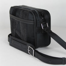 Charger l&#39;image dans la galerie, SACOCHE BANDOULIÈRE REWORKED NOIR
