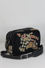 Charger l&#39;image dans la galerie, SACOCHE BANDOULIÈRE REWORKED BURB NOIR BEIGE